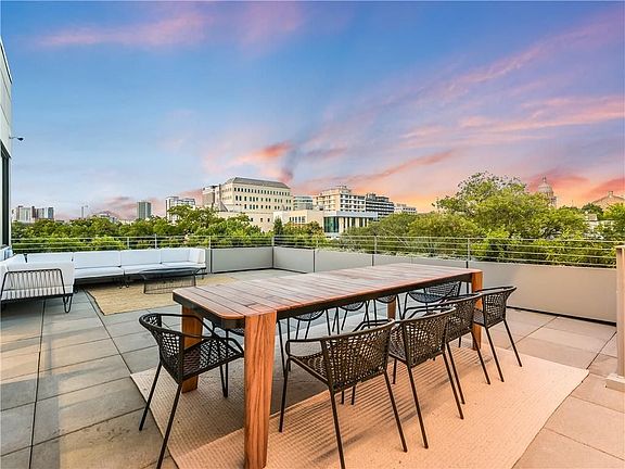 4th image of 1108 Nueces St #401