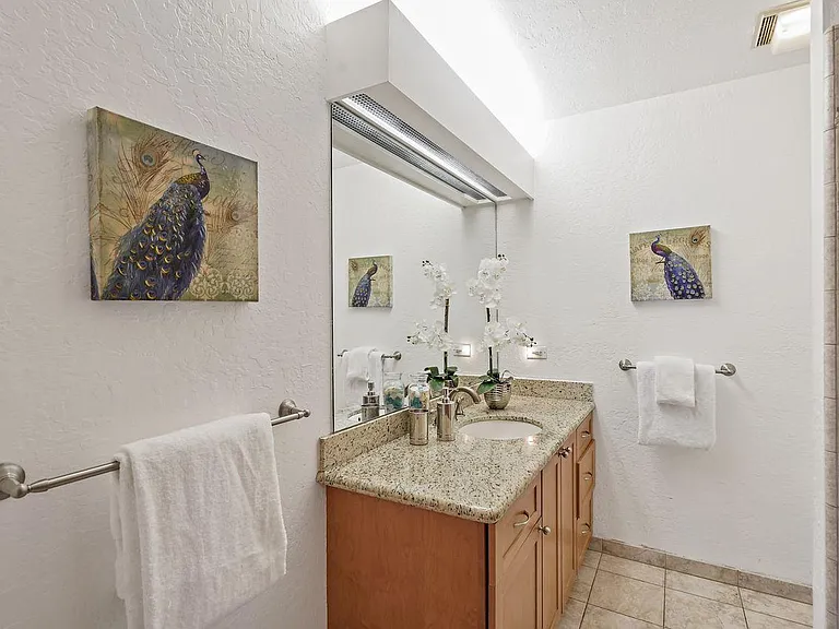 20205 Saratoga Vista Ct — Photo 5