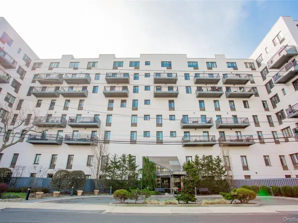 100 W Broadway #3-D, Long Beach, NY 11561