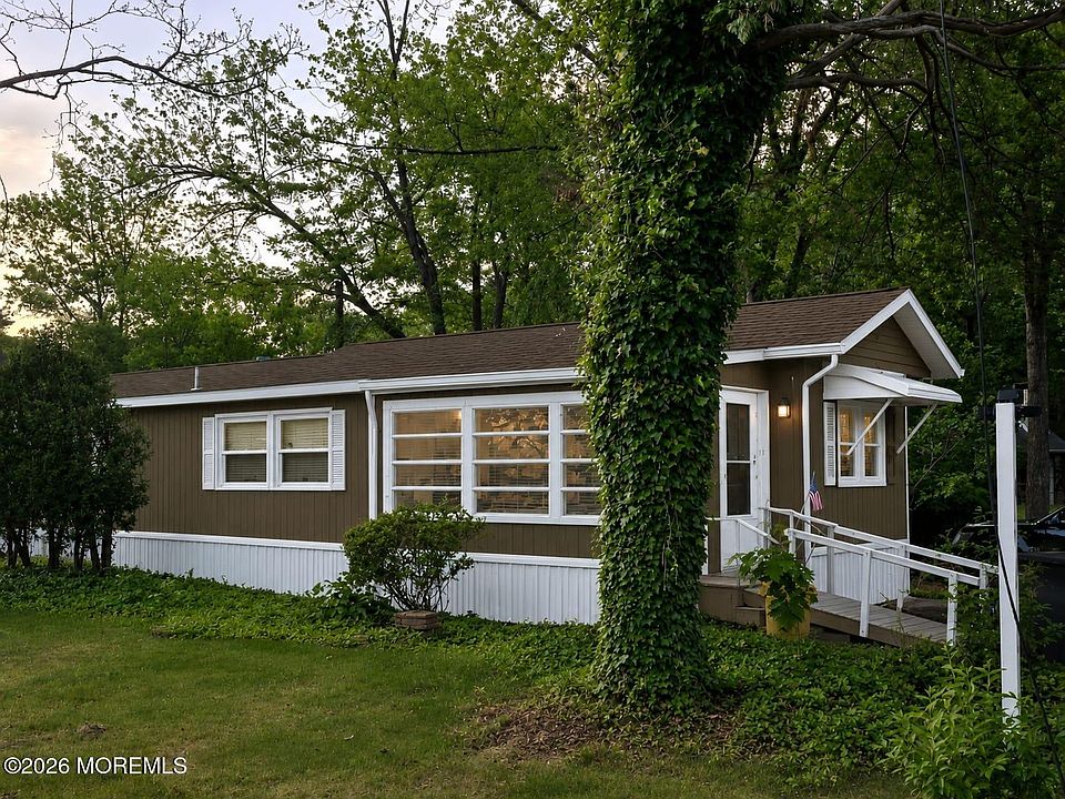 1st image of 19 Summit Drive