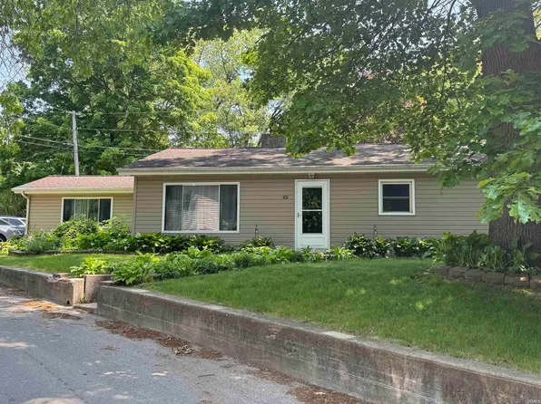 401 Kings Ct, Winona Lake, IN 46590