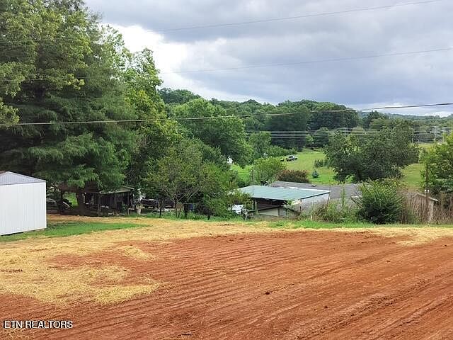 1st image of 111 Vineyard Ln