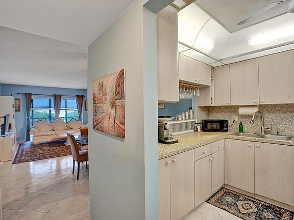 3rd image of 1100 Hillcrest Court #312