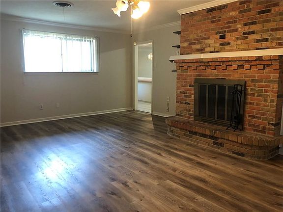 5th image of 913 Harrington St