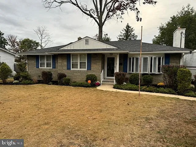 1020 Hamilton Dr photo 1
