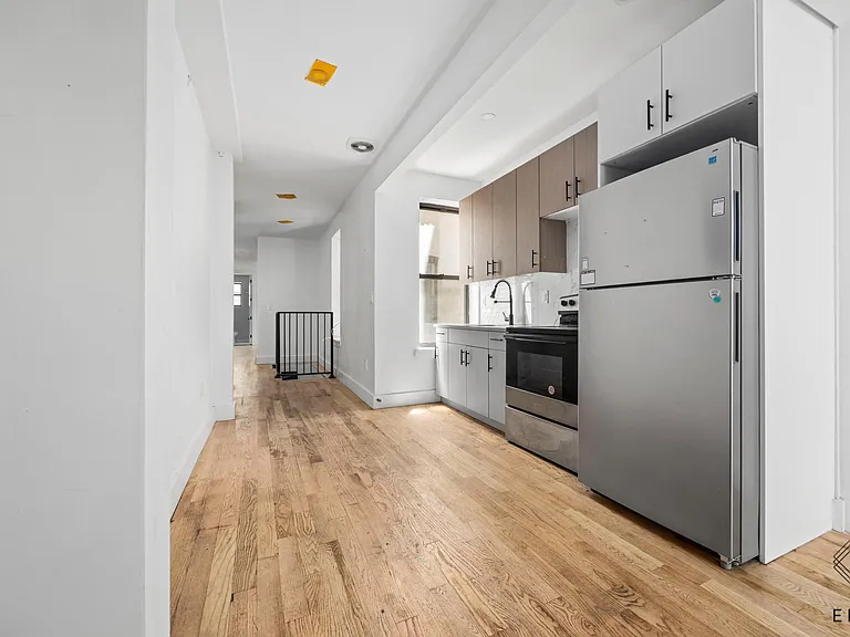 1518 Jefferson Ave #1B — Photo 1