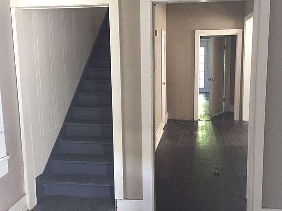 2nd image of 1110 Prospect St