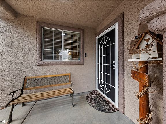 3rd image of 7977 Willow Pines Pl