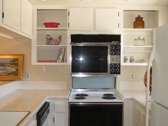 4th image of 8356 Via Sonoma Unit F