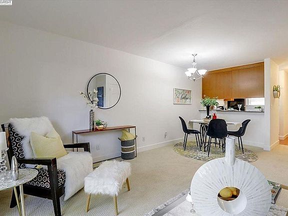 5th image of 7319 Starward Dr APT 43
