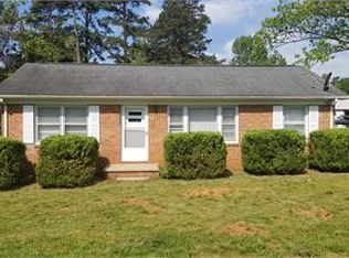 3903 Pineneedle Dr, Greensboro, NC 27405