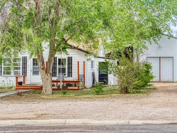 312 N Big Horn Ave, Moorcroft, WY 82721