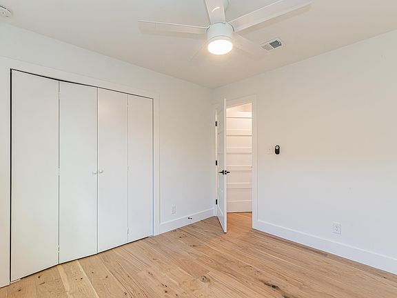 2nd image of 2607 Garrettson Dr Building B