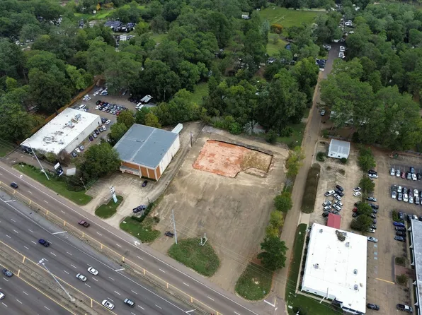 5402 N Highway 55, Jackson, MS 39206