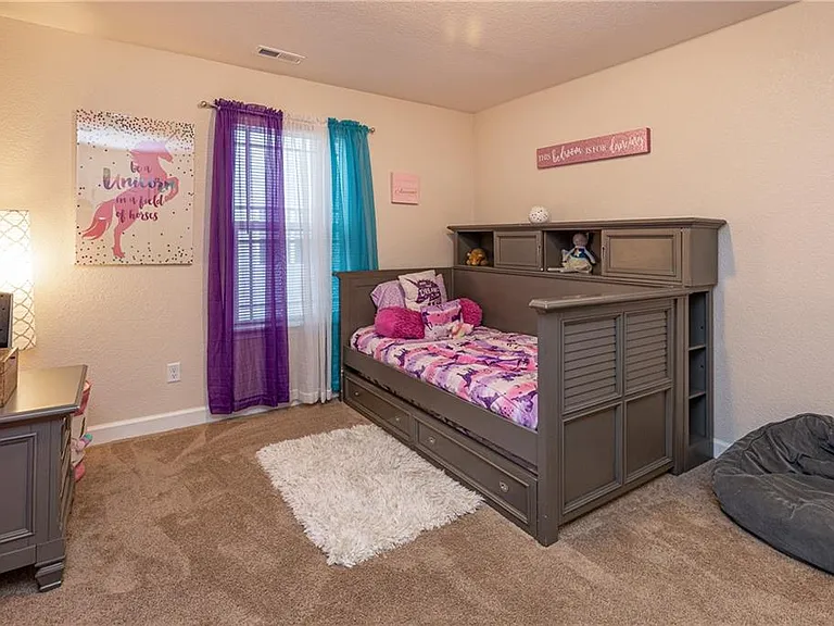5919 Orcutt Ave — Photo 33