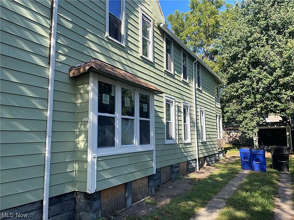 4th image of 1427 E 51st St