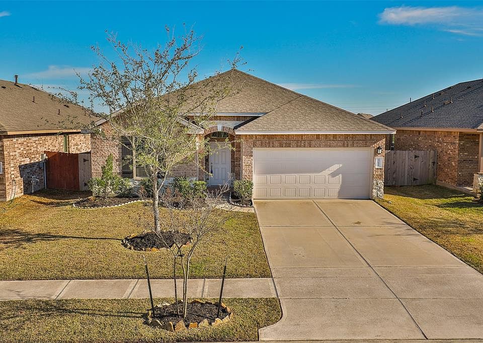 1st image of 23619 Legano Dr