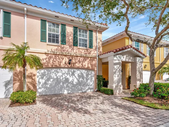 15 Laurel Oaks Circle, Tequesta, FL 33469