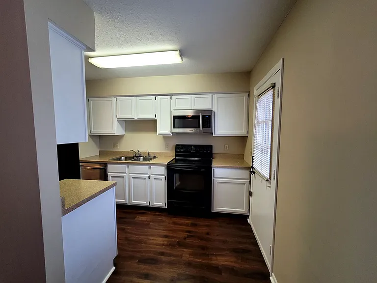 3407 Spanish Villa Dr #1 — Photo 3
