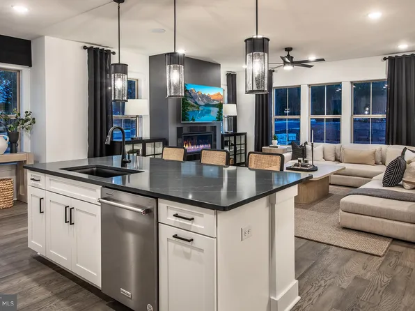 611 Liberty Ridge Rd, Horsham, PA 19044