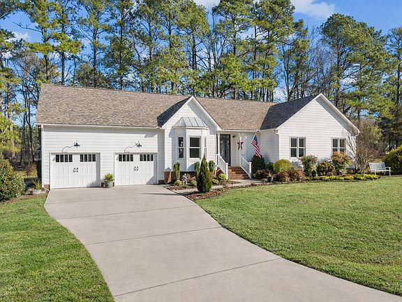 3rd image of 4605 Mineral Springs Ln
