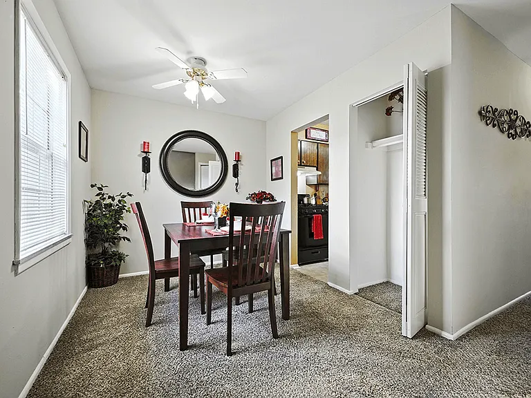 Ashton Pointe — Photo 4