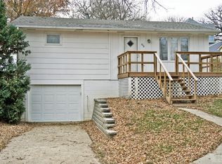 208 N Cherry St, Avoca, IA 51521