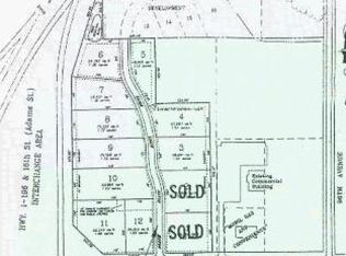 912 N Black River Dr, Holland, MI