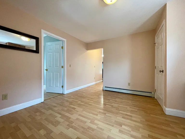 61 Hope St #2 — Photo 3