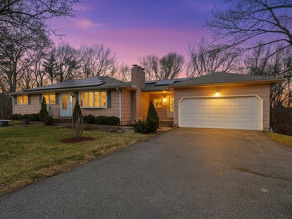 5th image of 6 Brenda Dr
