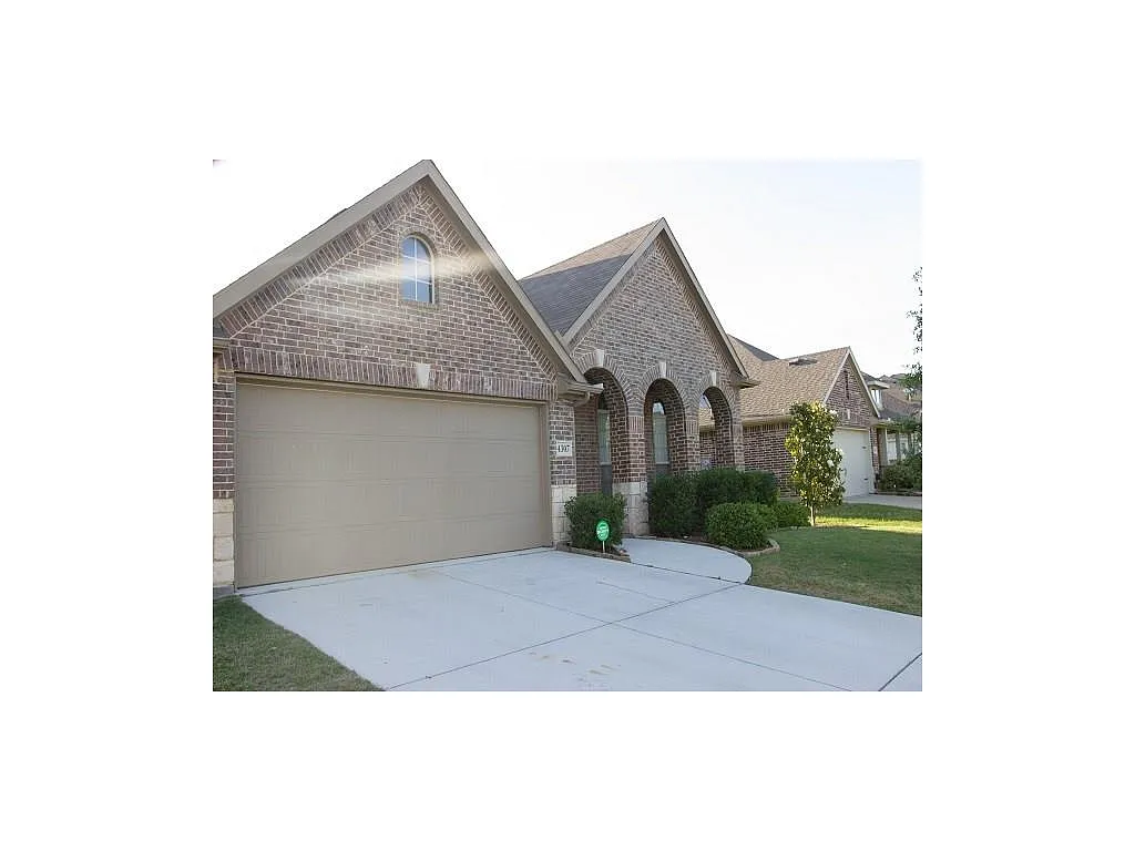 Building Photo - 4307 Oak Bluff Rd