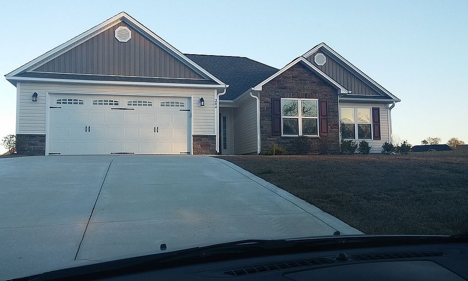 1st image of 204 Penster Ct
