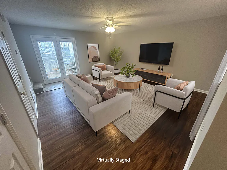 Barrington Townhomes — Photo 9