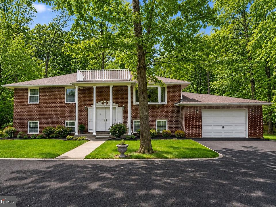 1st image of 150 Nelson Dr