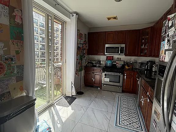 5th image of 1252 E 19th St APT 4A