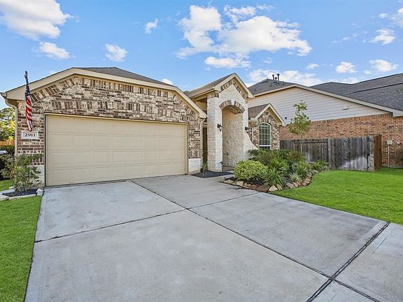 3rd image of 2911 Fox Vale Ct