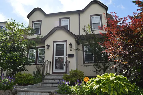 94 Kensington Rd Photo 1