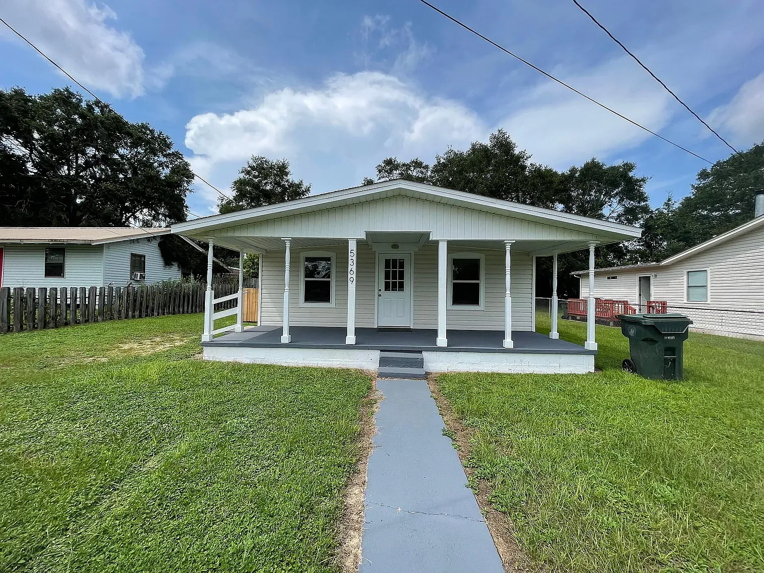 2 bed, 944 sqft, $1,500 — Photo 1