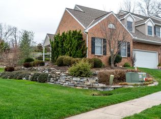 466 Hillside Dr, Mountville, PA 17554