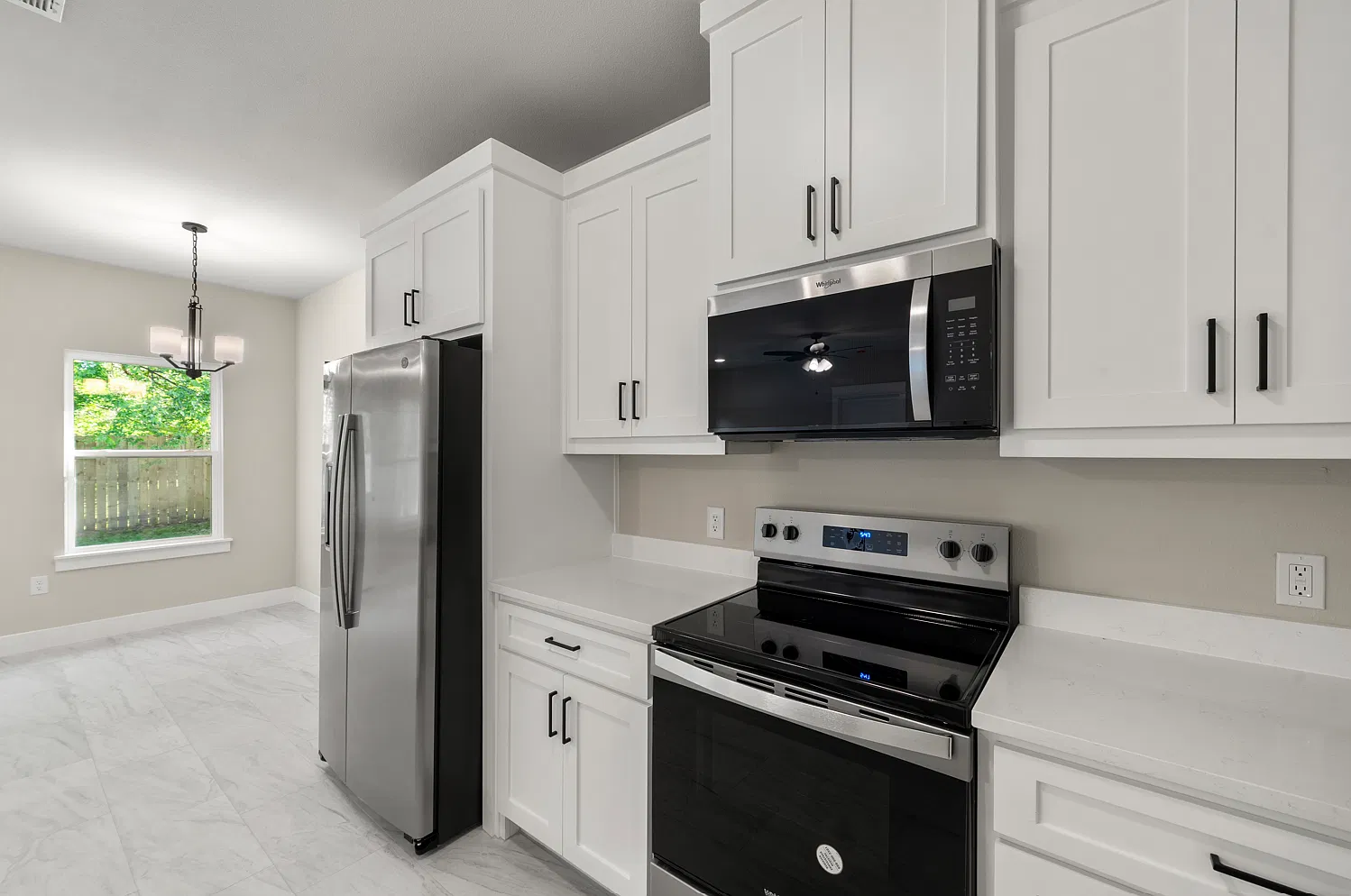3 bed, 1322 sqft, $2,200 — Photo 4