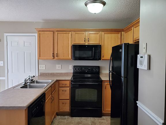 5th image of 1215 Shorehaven Dr