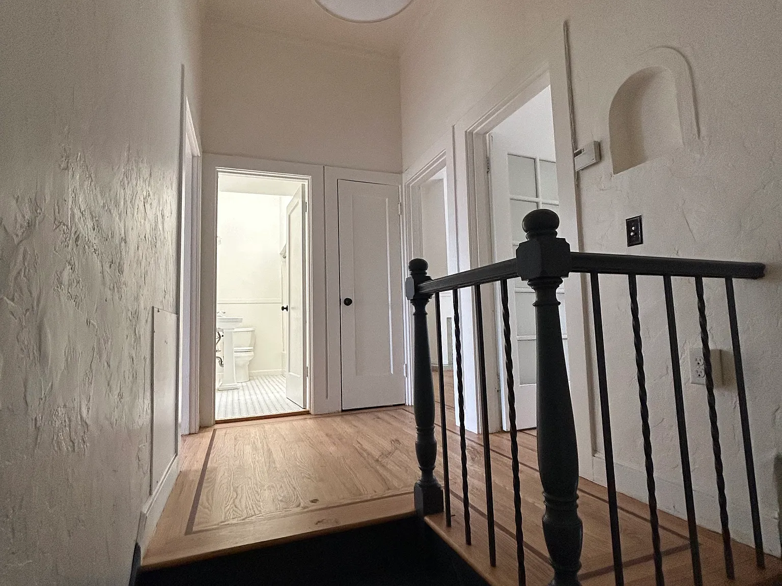 2 bed, 850 sqft, $8,000 — Photo 4