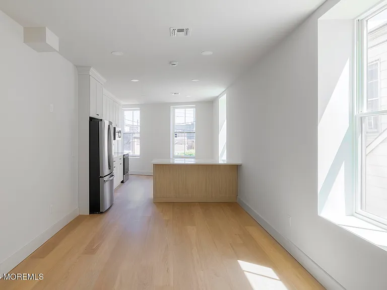 9 Wharf Ave #1 — Photo 3