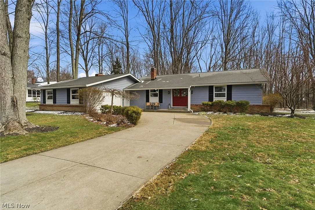 7725 Beaver Creek Dr photo 1
