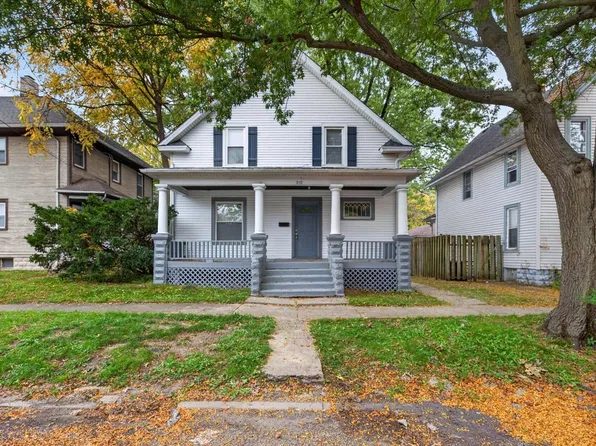 810 10th St, Rockford, IL 61104