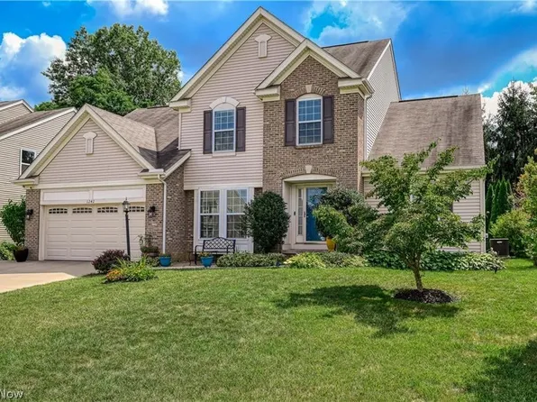 1242 Bexley Cir, Akron, OH 44312