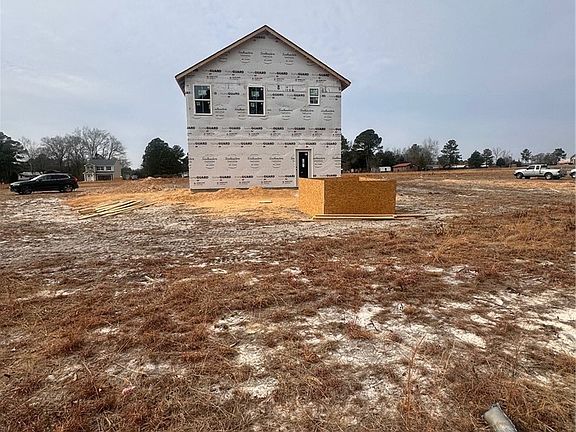 3rd image of 253 Barberry Rd