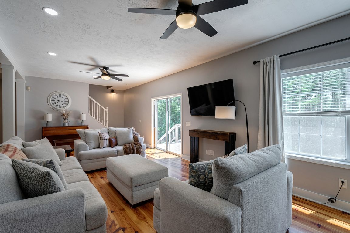 next background image