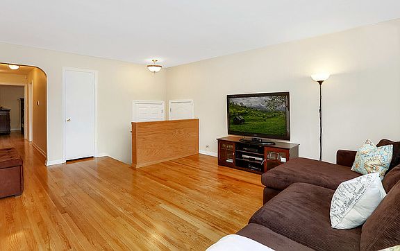 5th image of 8549 Lawndale Ave