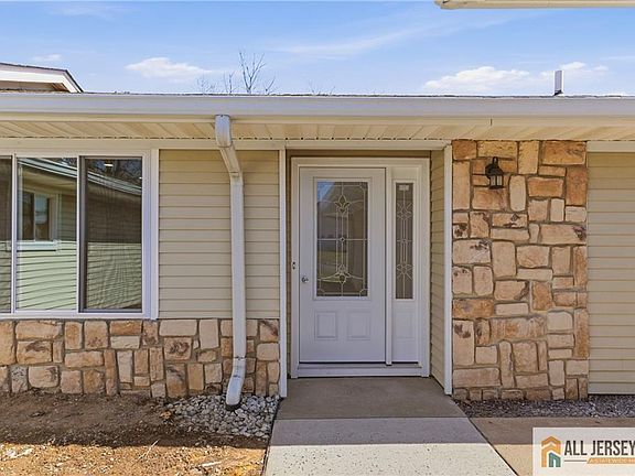 2nd image of 780 Ardmore Rd